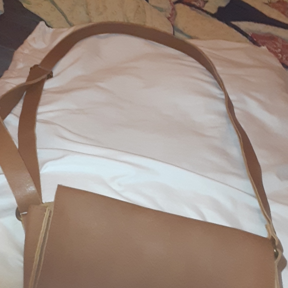 Purse - Picture 2 of 3